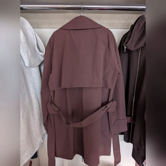 BNWT Abercrombie & Finch Mid Length Trench Coat - Maroon, Size XS - Picture 3 of 5